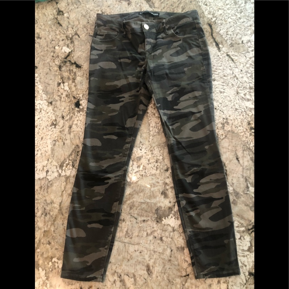 Express Camo Ankle Leggings